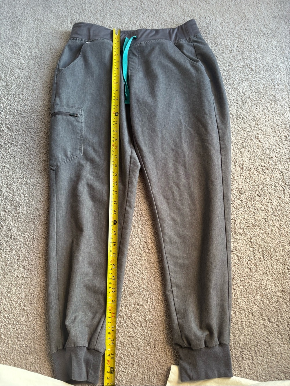 Figs Technical Collection: Graphite Grey Set Medium - Picture 8 of 9